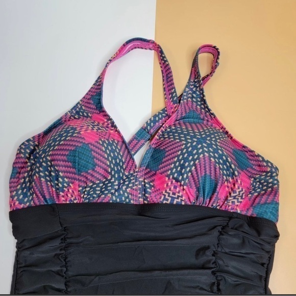 Shely One Piece Ruched Tummy Control Swim Suit Women’s Small NWT - Picture 6 of 12